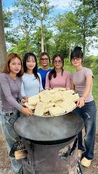 Cooking yummy black noodle recipe