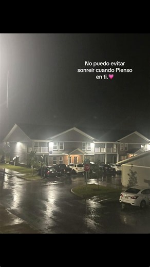 No puedo evitar sonreír cuando pienso en ti - frase romántica