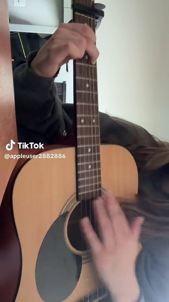 Sailor song - Gigi Perez #beginner #tutorial #sailorsong #guitar #guitartok #newguitarplayer #easyguitar