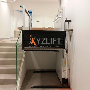 [Hot Item] Dual-Purpose Remote/Main Control Vertical Lift Disabled Access Lift with Factory Price