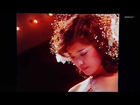 40年前山口百恵さんのファイナルコンサートが行われました。これが伝説の百恵ちゃんのラストシーン