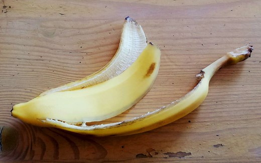 Why You Shouldn’t Use a Banana Peel as Fertilizer for Houseplants