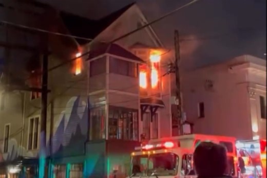 Huge Vancouver fire burns 130-year-old heritage building with new Italian restaurant | Daily Hive | News