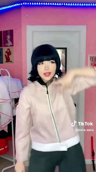 kora.aura (@kora.aura) - Embracing Shyness: Hinata Hyuga Cosplay Transformation