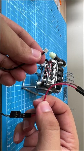 Mini Motor V8: Construcción y Componentes Esenciales