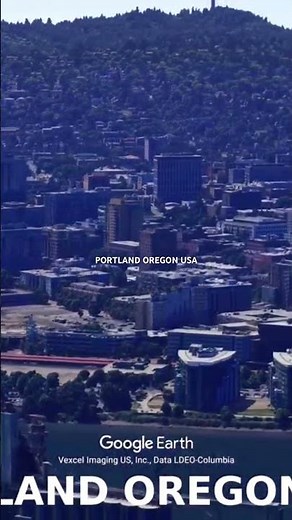 A City Framed by Volcanoes – Portland Oregon USA