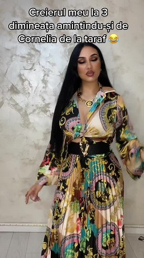 Noua colectie de haine este postată acum pe instagram la story florydoll