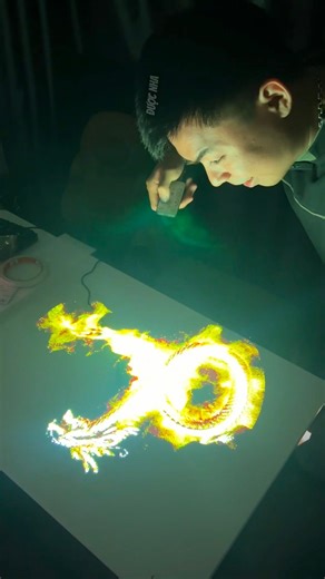 1.3M views · 14K reactions | Quạt led 3D hologram cực ảo trên mạng | Đàm Đức Review | Facebook