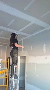 Coating a ceiling buttjoint with my 12" columbia curved trowel 😊 Have a great week everyone! ❤️ #drywall #taping #womenintrades #construction #bluecollar #satisfying #drywallnation | Gilbert Taping