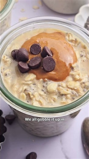 Peanut Butter Overnight Oats #breakfast #overnightoats #easyrecipe