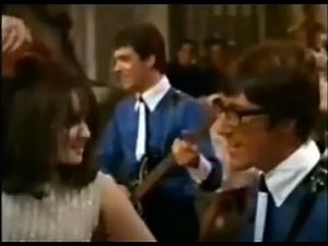 HANK MARVIN / Shadows LIVE "My Way" from "Finders Keepers"