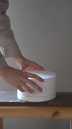 A microwave kiln is a great alternative if you don’t have access to a traditional one - I’ve had great results with it! Here, I cover the glowing-hot piece in soil to create a rich black surface. • • • • #microwavefiredceramics #pottery #ceramics #burnishing#fbreels #viralreels #trendingreels #viralvideo #fbviral #fyp | Martin Eriksen Bergum | Facebook