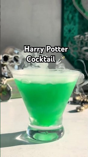 Harry Potter House Cocktails: Slytherin! 🐍🖤💀#cocktail