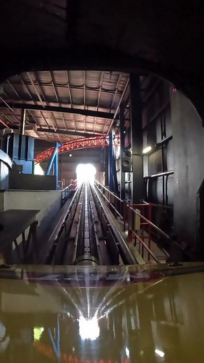 Superman Roller Coaster POV at Warner Bros Movie World