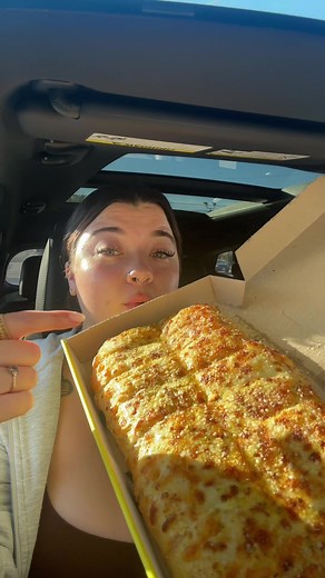 Hungry Howie's Food Review in Cleveland, Ohio