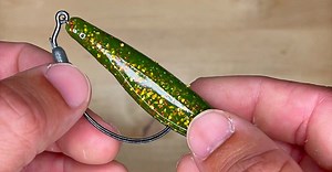 255K views · 1.4K reactions | Don't make this mistake or you'll waste more money on soft plastic lures!!! Here's how to correctly rig up a soft plastic on a Hoss Helix Hook... #saltstrong #fishing #fishinglife #fishstrong #snook #redfish #trout #flounder #slamshady #saltwater #saltwaterfishing #inshorefishing | Salt Strong | Facebook
