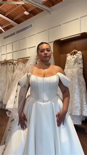 Plus size wedding dresses at La Jeune Mariee 🤍