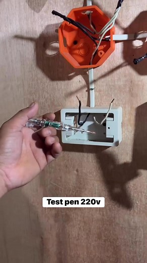 Ganito mag check ng Linya sa outlet gamit ang test pen #ElectricalTutorial #fypシ゚ #highlights | Electrical Tutorial