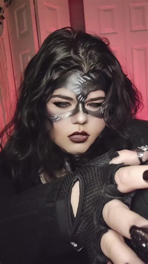 Catwoman Cosplay Showcase and Twerking Fun