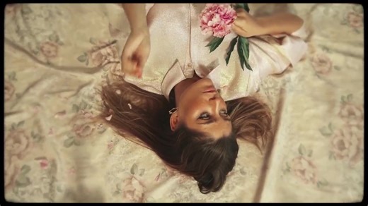 瑞典流行女歌手LÉON新单Falling官方MV