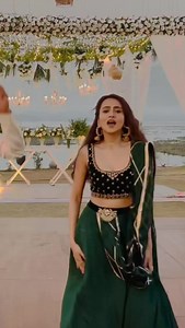 264K views · 4.9K reactions | #XarnishKhan fun performance at wedding on #ShwetaShetty dance number #DilToteToteHoGaya from 90's #Bollywood movie #Bichhoo | Pakistani Dramas Page | Facebook