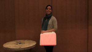 Color Changing Bag Matches Clothing Color, Tells You What’s Inside