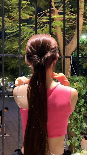301K views · 4.9K reactions | Làm nhiều quen tay lắm rùi, tết thêm chỗ đuôi tóc vào là kiểu như tết tôm luôn r #hair ##hairstyle #hairstylist I'm used to it, adding the braid at the end of my hair makes it look like a shrimp braid #hair ##hairstyle #hairstylist | Thu Son Beauty | Facebook