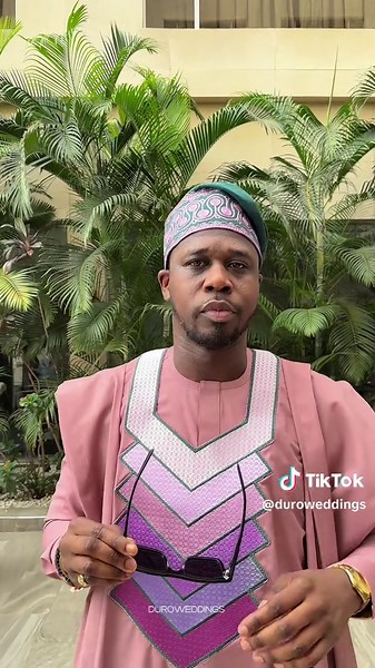 Stunning Wedding Photoshoots with Groomsmen and Bride