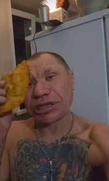 Моя любимая меня опять балует, обожаю ее стряпню.Олег монгол и Валюша Тринити опять вместе 🫶