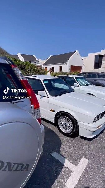 Experience the Legendary BMW E30 325is