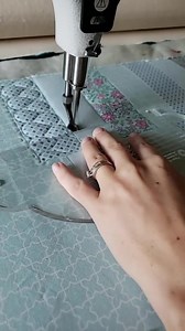 1.9M views · 8.9K reactions | Loving this beautiful quilt by Natalia Bonner! So much talent here. #QuiltingLove #HandmadeQuilt #NataliaBonner #LongarmQuilting #FreeMotionQuilting #PieceNQuilt #sewcreative | Adventures in Quilting | Facebook