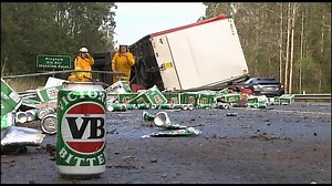 Video. Hundreds of cases of beer destroyed in Australia truck crash