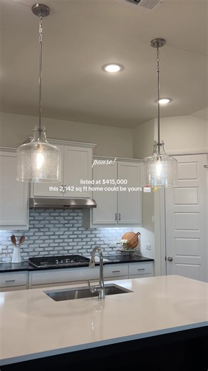 Located in North Fort Worth, this 3 bed, 2 bath home could be your future home! 💫 Comment “info” for more details about this property or send me a message to get you started on the home buying process! Let’s get you pre-approved and let’s find your dream home 🏠 💌 Alyssa Johnson, DFW Realtor | Modern Edge Real Estate 📧: Alyssa@ModernEdge.RealEstate 📞: 817-307-2370 Listed by: Yvonne Quezada, Keller Williams Realty #fortworthrealtor #fortworthtexas #fortworthhomes #fortworthhometour #fortworth