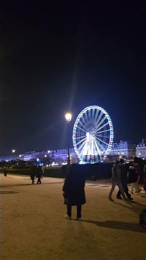 Louvre at Night ✨ Paris Lights 🇫🇷 | Shorts