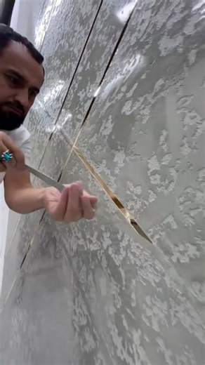 Art Viral 🎨 on Instagram: "Sherzod Raximov, known as SherDecor, is an exceptional artist from Uzbekistan renowned for his expertise in Venetian plaster wall decor. His stunning designs emulate the elegance of marble, turning ordinary walls into mesmerizing masterpieces that highlight his skill in decorative plaster artistry. Artist: @sherdecor786 #art #wallart #decor #luxury"