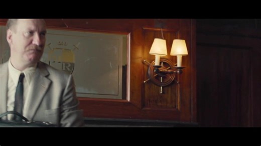 FILMTIPP: LEGEND (2015) - Tom Hardy in der Doppelrolle der Zwillingsbrüder Reginald und Ronald Kray! ***SEHENSWERT*** Die Zwillingsbrüder Reginald und Ronald Kray regieren die Londoner Unterwelt der 60er Jahre mit Gewalt und Skrupellosigkeit. Aufgewachsen als Amateur-Boxer in den 30er und 40er Jahren sind die Brüder sich mitunter selbst die ärgsten Feinde. Trotz ihrer Differenzen arbeiten die Krays zusammen, schließen Kontakte zu Berühmtheiten und werden schließlich selbst zu Medien-Stars, währe