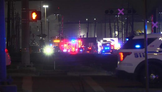 1M gallons of sulfuric acid spilled, some into ship channel from Channelview chemical leak