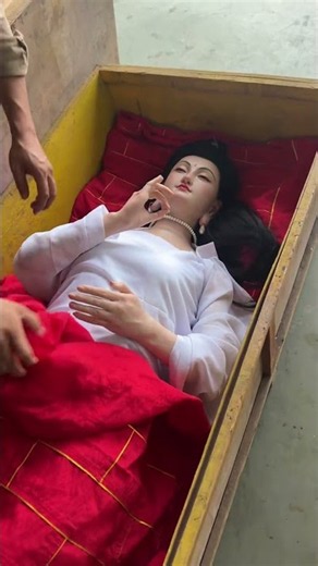 Life-size Guanyin wax statue: #GoodLuck #TempleCustomization #MercifulGuanyin @DOU+Assistant
