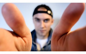 ASMR·Dalton小哥 按摩脸部和头皮 | 抚摸脸部+手部动作（角色扮演）