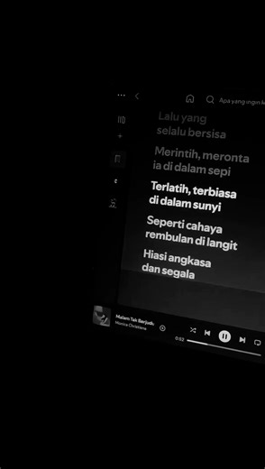 🎧🫀 #foryoupage #liriklagu #malamtakberjudul #lyrics #spotify