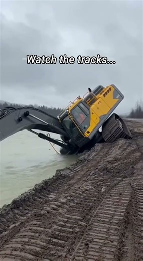Excavator Nearly Tipping Over in Mud #shorts #construction #scary