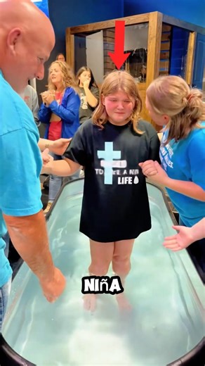 Estaba a punto de ser sacrificada… Entonces un milagro lo cambió todo 🙏✨ #shortvideo