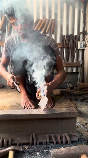 Attaching a handle to the betel nut cutter