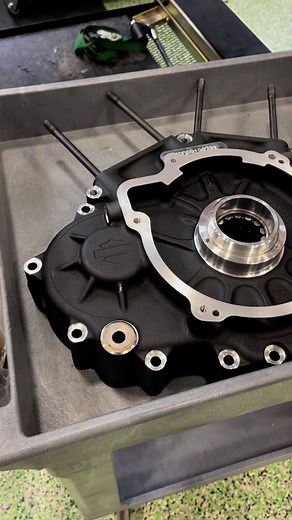 4.2K views · 601 reactions | 1st step for our SE 135 R&D test engine; make the lower end bulletproof ⚙️ #fuelmoto #fuelmotousa #screamineagle #milwaukee8 #bigbore # | Fuel Moto | Facebook