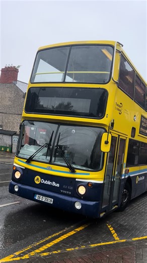 Dublin Bus Volvo B7TL ALX400 AX638 on Route E1 at Kilmantain Park, Bray. (27/05/25)