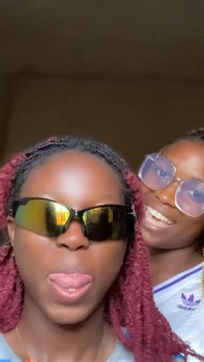 Vidéos de Bénio (@benice_24) avec son original - 🤍LOKESHA😝😘