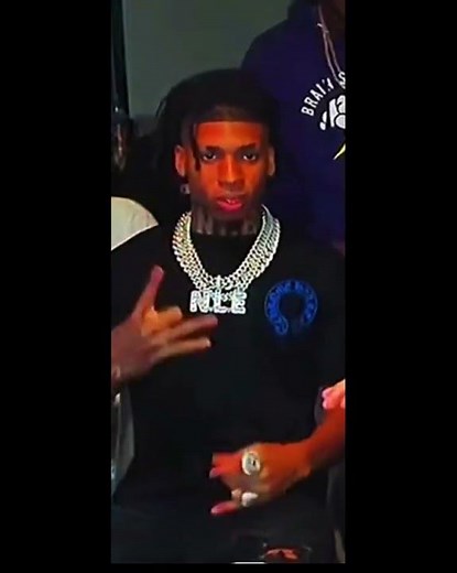 Learn how to gang sign with NLE CHOPPA 🖖🏼