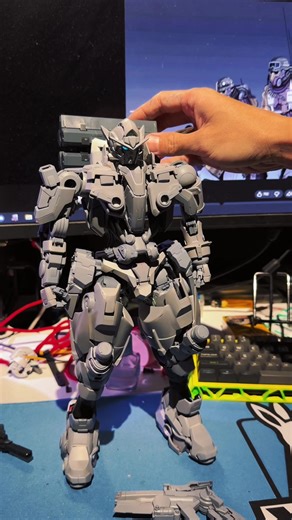 Construcción de modelos personalizados de Gundam