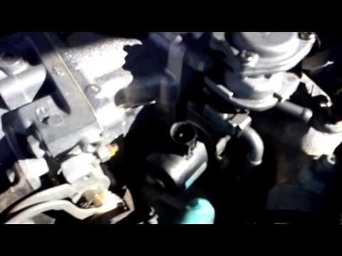 91 ACURA LEGEND - Idle Air Control Valve Removal