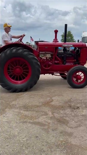 McCormick-Deering WK-40 roars by!